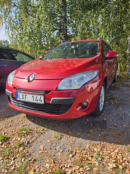 Renault Megane III 2 of 5