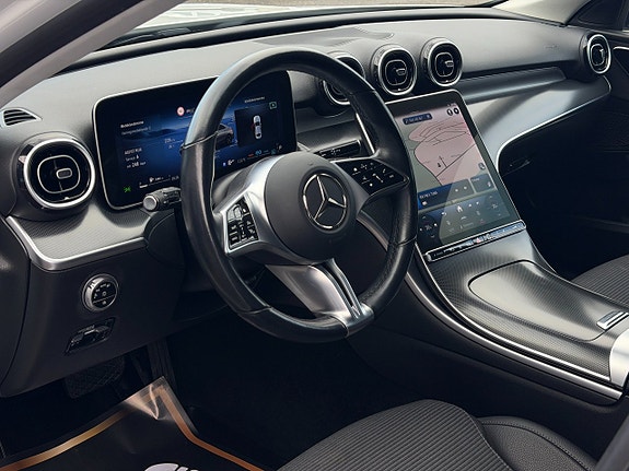 Mercedes-Benz C200 11 of 24