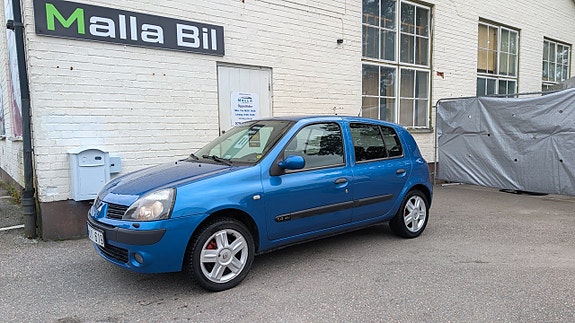 Renault Clio 2 of 11