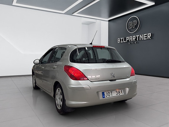 Peugeot 308 7 of 14
