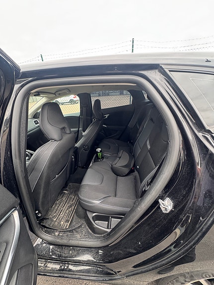 Volvo V40 5 of 5