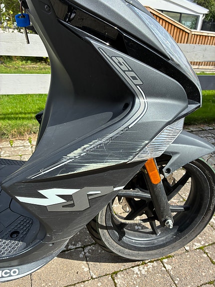 Kymco Super 8 3 of 8