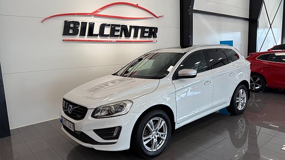 Volvo XC60 2 of 15