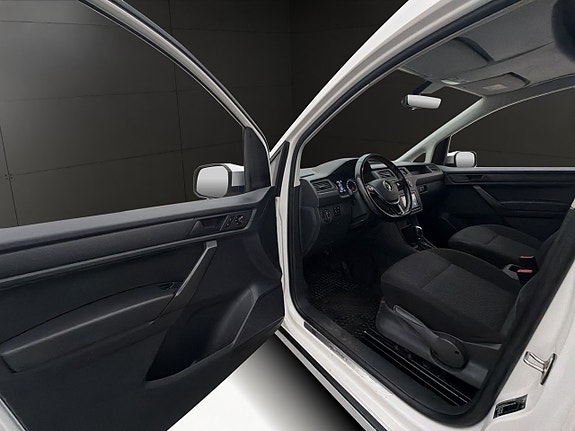 Volkswagen Caddy Alltrack 13 of 28
