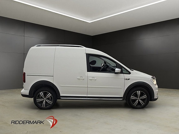 Volkswagen Caddy Alltrack 2 of 28