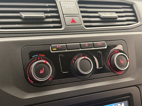 Volkswagen Caddy Alltrack 19 of 28