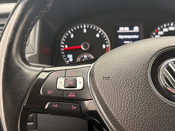 Volkswagen Caddy Alltrack 16 of 28