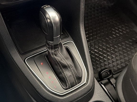 Volkswagen Caddy Alltrack 22 of 28