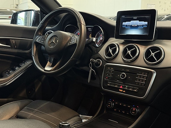 Mercedes-Benz CLA220 d 11 of 24