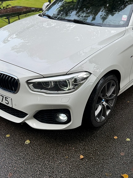 BMW 118i 4 of 7