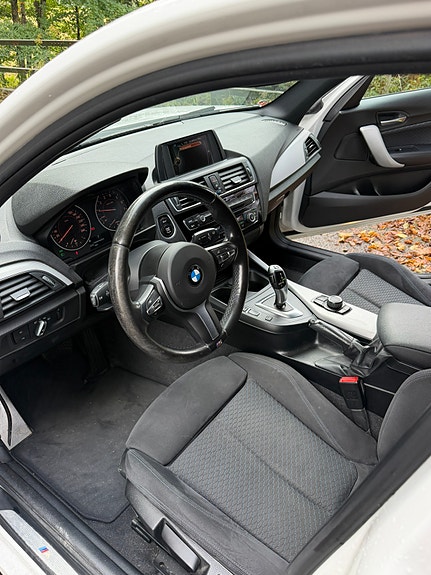 BMW 118i 5 of 7