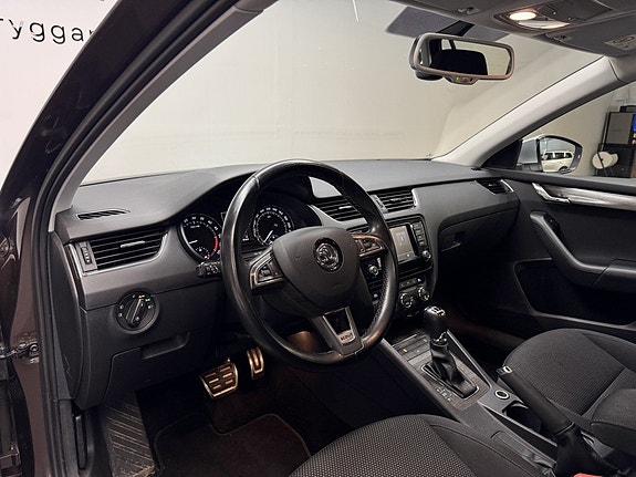 Skoda Octavia Scout 8 of 20