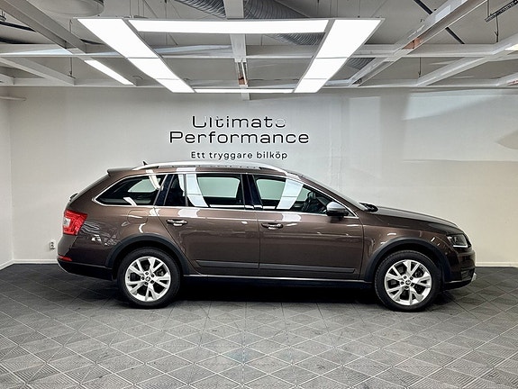 Skoda Octavia Scout 4 of 20