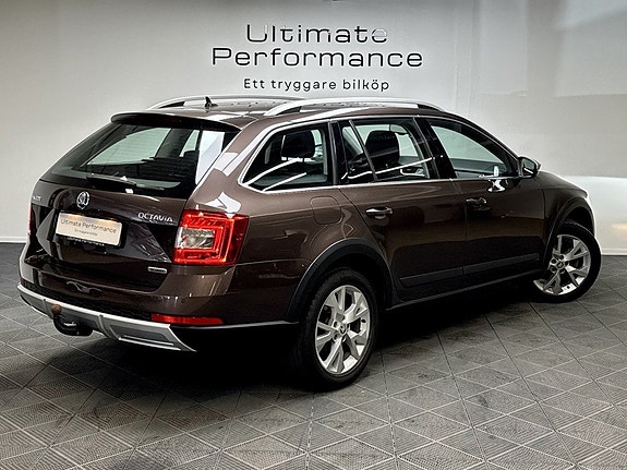 Skoda Octavia Scout 2 of 20