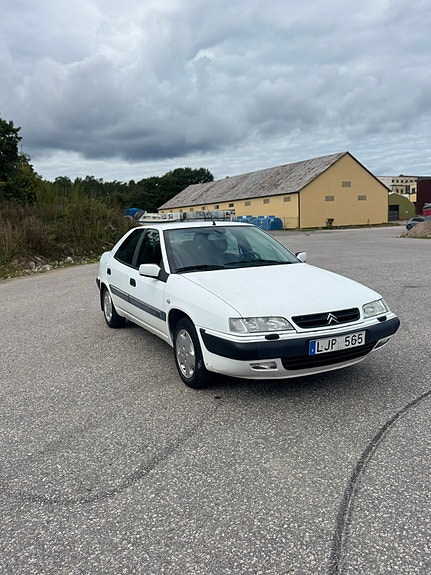 Citroen Xantia 2 of 5