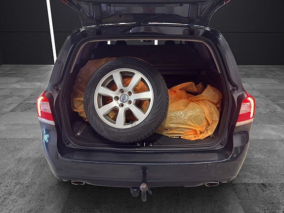 Volvo V70 11 of 28