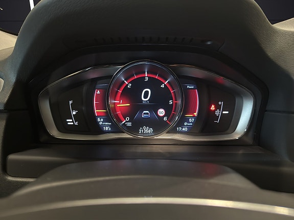 Volvo V70 18 of 28