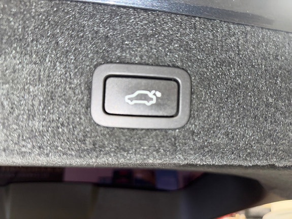 Volvo V70 12 of 28