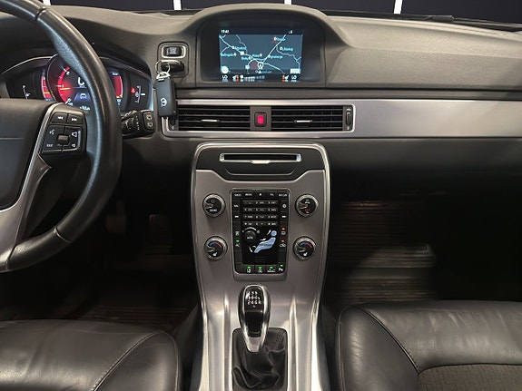 Volvo V70 19 of 28