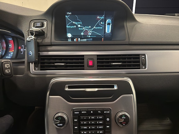 Volvo V70 20 of 28
