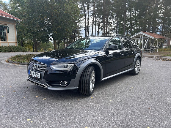 Audi A4 allroad 2 of 12
