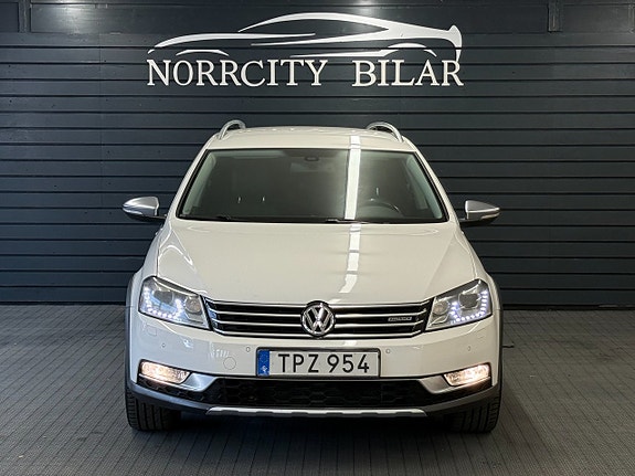 Volkswagen Passat Alltrack 7 of 14
