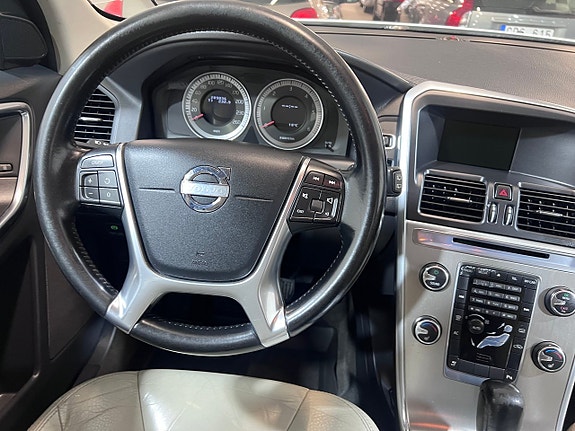 Volvo XC60 23 of 27