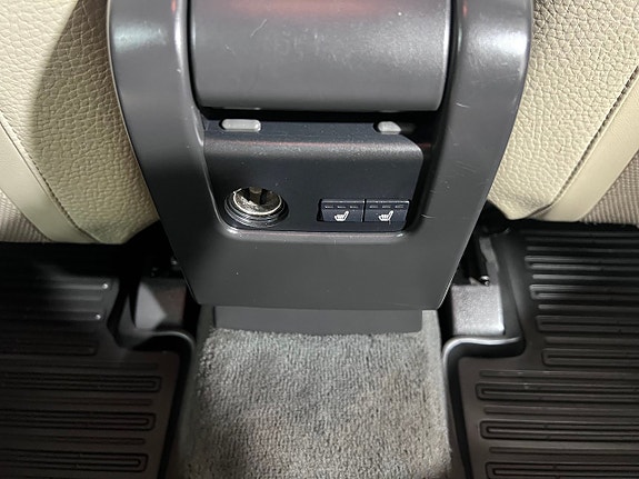 Volvo XC60 24 of 27