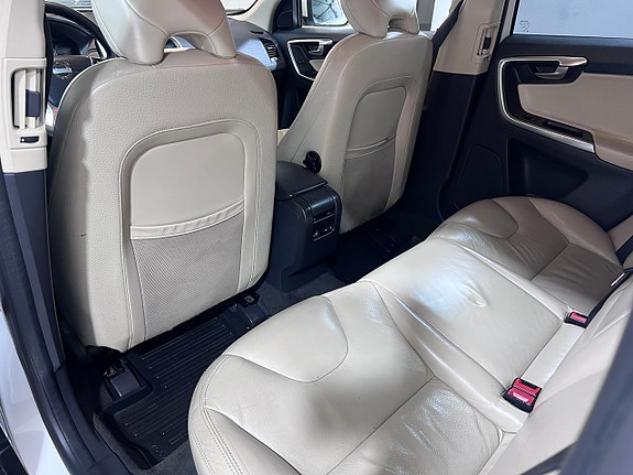 Volvo XC60 21 of 27