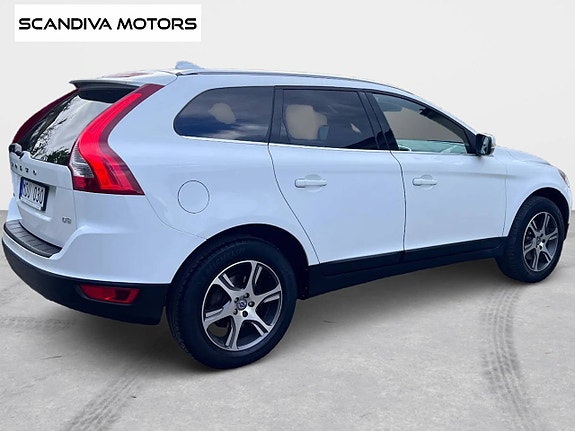 Volvo XC60 8 of 27