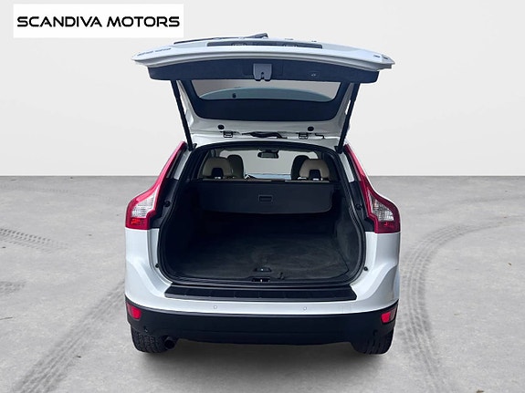 Volvo XC60 11 of 27
