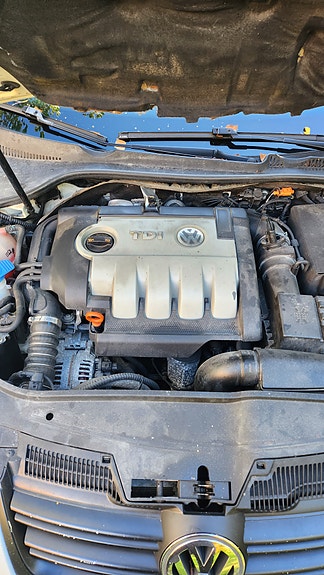 Volkswagen Golf V 9 of 14