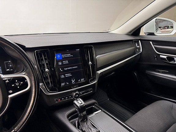 Volvo V90 10 of 17