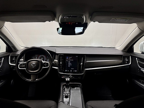 Volvo V90 13 of 17