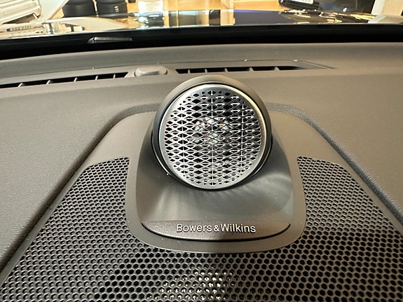 Volvo XC60 14 of 19