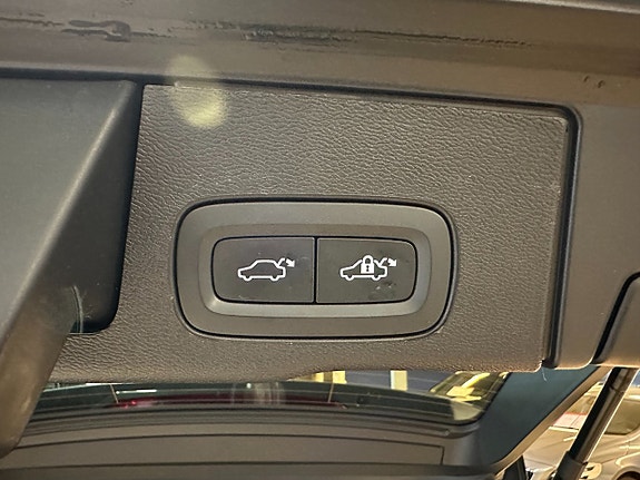 Volvo XC60 17 of 19