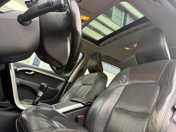 Volvo V70 9 of 18