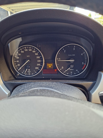 BMW 320d 9 of 11