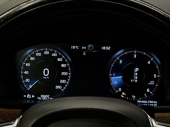 Volvo S90 20 of 26