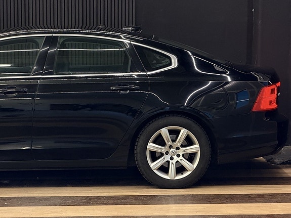 Volvo S90 9 of 26