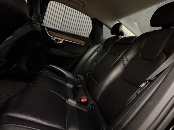 Volvo S90 13 of 26
