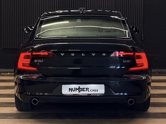 Volvo S90 11 of 26