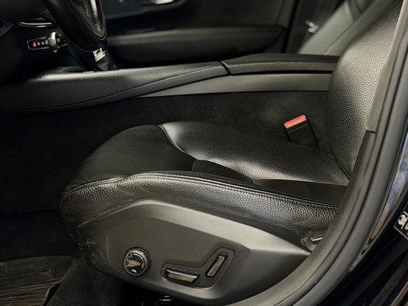 Volvo S90 14 of 26