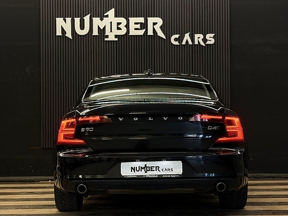 Volvo S90 10 of 26