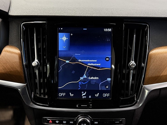 Volvo S90 21 of 26