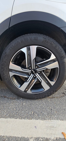 Kia Sorento 6 of 9