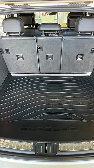 Porsche Macan S 8 of 8