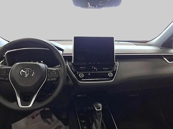Toyota Corolla Cross 9 of 11