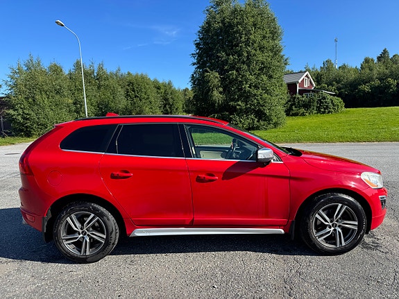 Volvo XC60 2 of 9