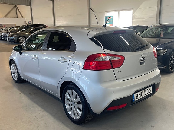 Kia Rio 8 of 24